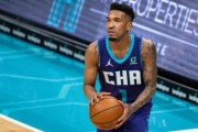 开云体育-一老一少两大射手驰援 湖人还是否会为三分球犯愁